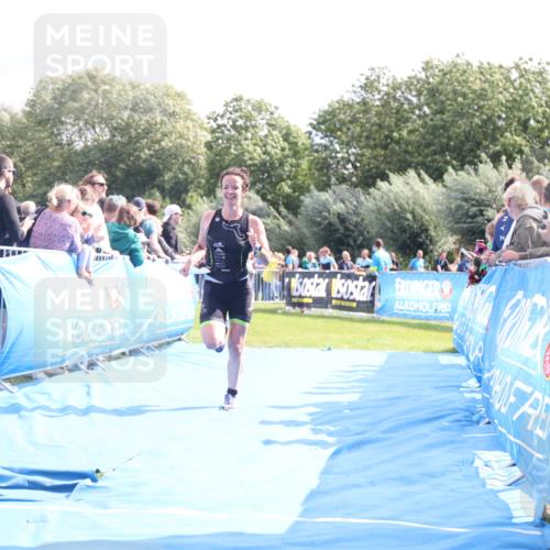 25.08.2024 - Elbe Triathlon Hamburg H.Heesch http://msf.ph/oto/6885967 25.08.2024 11:25:46 Ziel 529 meine-sportfotos.de
