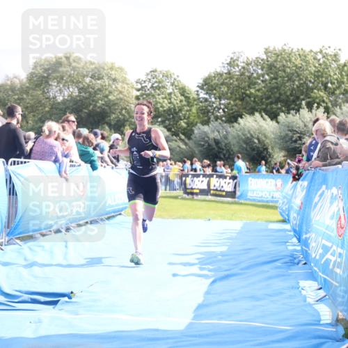 25.08.2024 - Elbe Triathlon Hamburg H.Heesch http://msf.ph/oto/6885975 25.08.2024 11:25:46 Ziel 529 meine-sportfotos.de