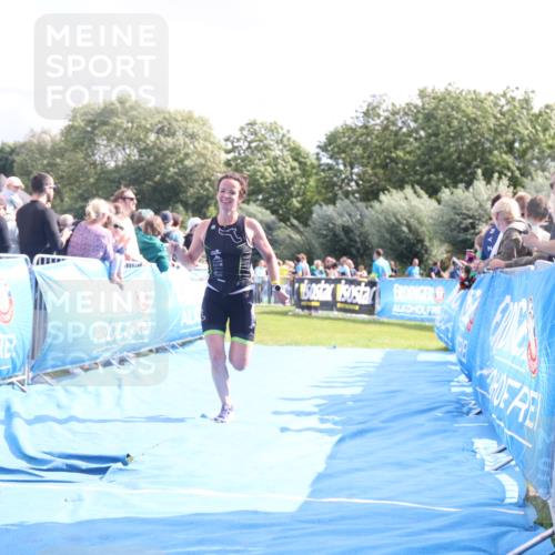 25.08.2024 - Elbe Triathlon Hamburg H.Heesch http://msf.ph/oto/6885979 25.08.2024 11:25:46 Ziel 529 meine-sportfotos.de