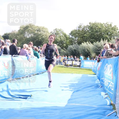 25.08.2024 - Elbe Triathlon Hamburg H.Heesch http://msf.ph/oto/6885985 25.08.2024 11:25:46 Ziel 529 meine-sportfotos.de