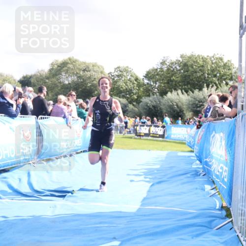 25.08.2024 - Elbe Triathlon Hamburg H.Heesch http://msf.ph/oto/6885993 25.08.2024 11:25:47 Ziel 529 meine-sportfotos.de