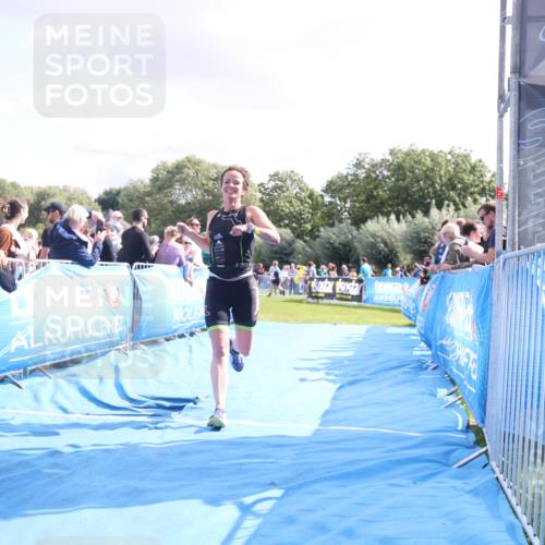 25.08.2024 - Elbe Triathlon Hamburg H.Heesch http://msf.ph/oto/6886002 25.08.2024 11:25:47 Ziel 529 meine-sportfotos.de
