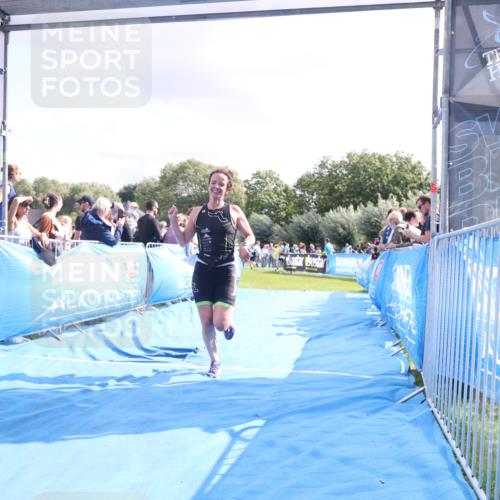 25.08.2024 - Elbe Triathlon Hamburg H.Heesch http://msf.ph/oto/6886007 25.08.2024 11:25:47 Ziel 529 meine-sportfotos.de