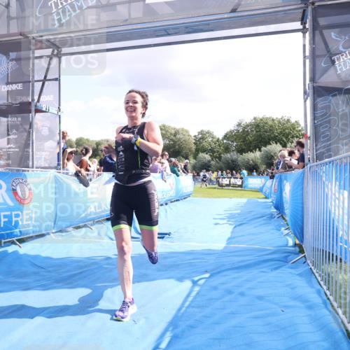 25.08.2024 - Elbe Triathlon Hamburg H.Heesch http://msf.ph/oto/6886034 25.08.2024 11:25:48 Ziel 529, 584, 621 meine-sportfotos.de