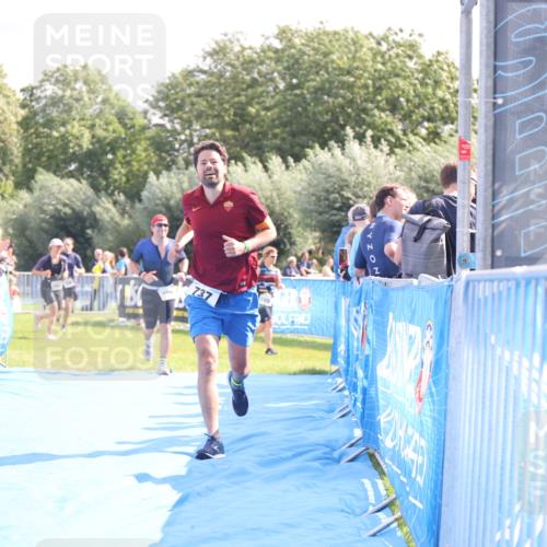 25.08.2024 - Elbe Triathlon Hamburg H.Heesch http://msf.ph/oto/6886035 25.08.2024 11:33:06 Ziel 256, 708, 737, 763 meine-sportfotos.de