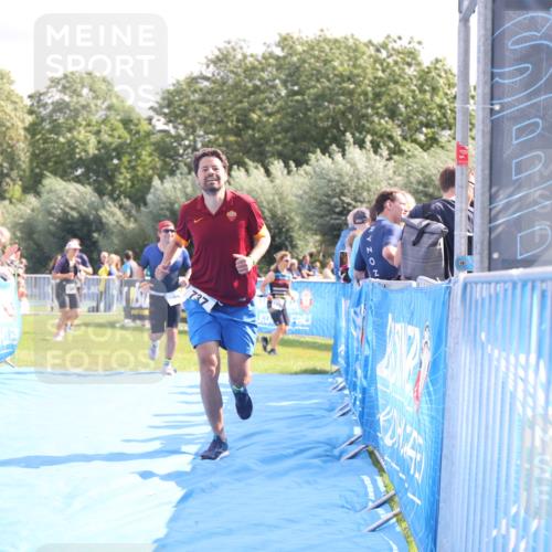 25.08.2024 - Elbe Triathlon Hamburg H.Heesch http://msf.ph/oto/6886037 25.08.2024 11:33:06 Ziel 256, 708, 737, 763 meine-sportfotos.de