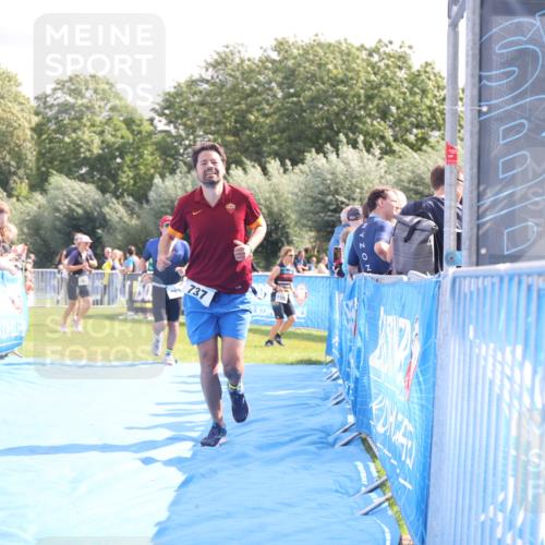 25.08.2024 - Elbe Triathlon Hamburg H.Heesch http://msf.ph/oto/6886039 25.08.2024 11:33:06 Ziel 256, 708, 737, 763 meine-sportfotos.de