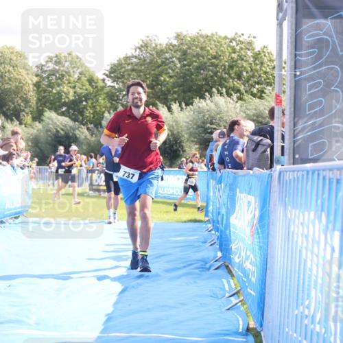 25.08.2024 - Elbe Triathlon Hamburg H.Heesch http://msf.ph/oto/6886043 25.08.2024 11:33:06 Ziel 256, 708, 737, 763 meine-sportfotos.de
