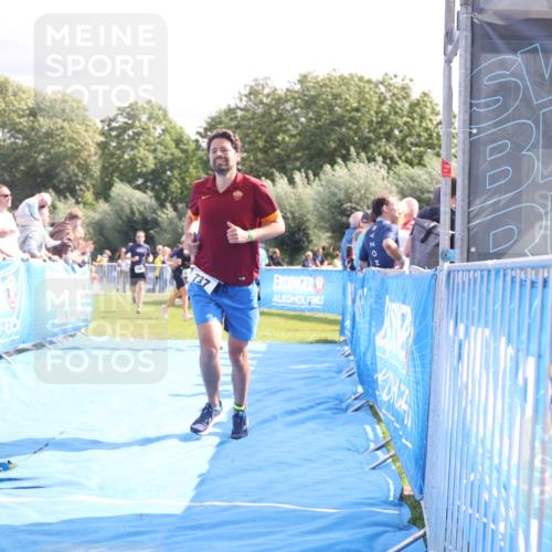 25.08.2024 - Elbe Triathlon Hamburg H.Heesch http://msf.ph/oto/6886054 25.08.2024 11:33:07 Ziel 256, 708, 737, 763 meine-sportfotos.de