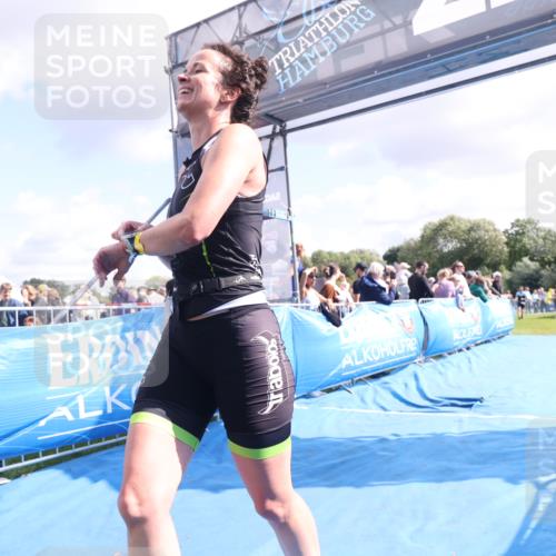 25.08.2024 - Elbe Triathlon Hamburg H.Heesch http://msf.ph/oto/6886061 25.08.2024 11:25:48 Ziel 529, 584, 621 meine-sportfotos.de