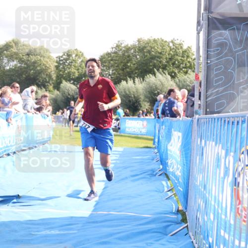 25.08.2024 - Elbe Triathlon Hamburg H.Heesch http://msf.ph/oto/6886065 25.08.2024 11:33:07 Ziel 256, 708, 737, 763 meine-sportfotos.de