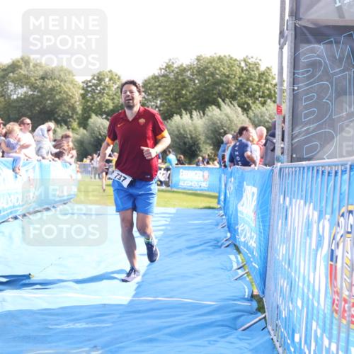 25.08.2024 - Elbe Triathlon Hamburg H.Heesch http://msf.ph/oto/6886067 25.08.2024 11:33:07 Ziel 256, 708, 737, 763 meine-sportfotos.de