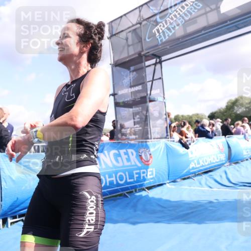 25.08.2024 - Elbe Triathlon Hamburg H.Heesch http://msf.ph/oto/6886068 25.08.2024 11:25:48 Ziel 529, 584, 621 meine-sportfotos.de