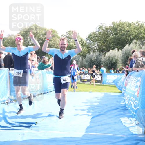 25.08.2024 - Elbe Triathlon Hamburg H.Heesch http://msf.ph/oto/6886070 25.08.2024 11:25:56 Ziel 175, 281, 409, 584, 596, 621, 694 meine-sportfotos.de