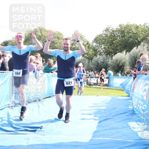 25.08.2024 - Elbe Triathlon Hamburg H.Heesch http://msf.ph/oto/6886074 25.08.2024 11:25:56 Ziel 175, 281, 409, 584, 596, 621, 694 meine-sportfotos.de