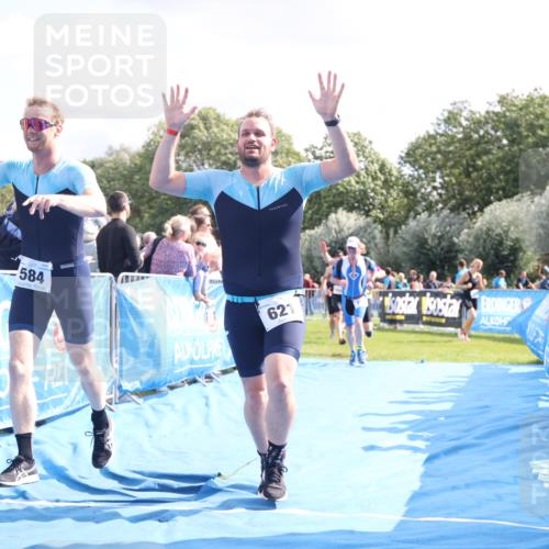 25.08.2024 - Elbe Triathlon Hamburg H.Heesch http://msf.ph/oto/6886090 25.08.2024 11:25:56 Ziel 175, 281, 409, 584, 596, 621, 694 meine-sportfotos.de