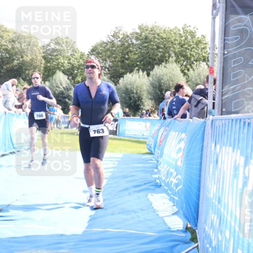 25.08.2024 - Elbe Triathlon Hamburg H.Heesch http://msf.ph/oto/6886093 25.08.2024 11:33:10 Ziel 708, 737, 763 meine-sportfotos.de