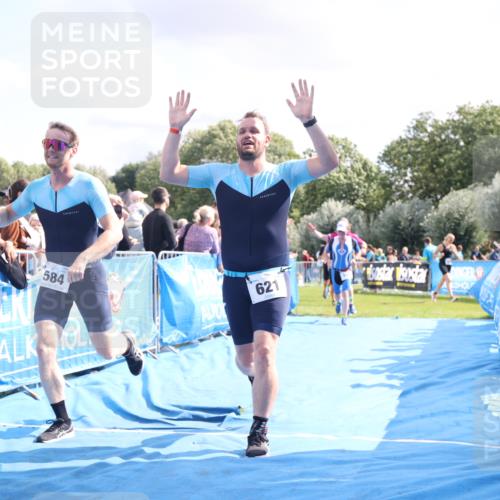 25.08.2024 - Elbe Triathlon Hamburg H.Heesch http://msf.ph/oto/6886096 25.08.2024 11:25:56 Ziel 175, 281, 409, 584, 596, 621, 694 meine-sportfotos.de