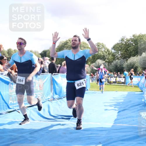 25.08.2024 - Elbe Triathlon Hamburg H.Heesch http://msf.ph/oto/6886098 25.08.2024 11:25:56 Ziel 175, 281, 409, 584, 596, 621, 694 meine-sportfotos.de