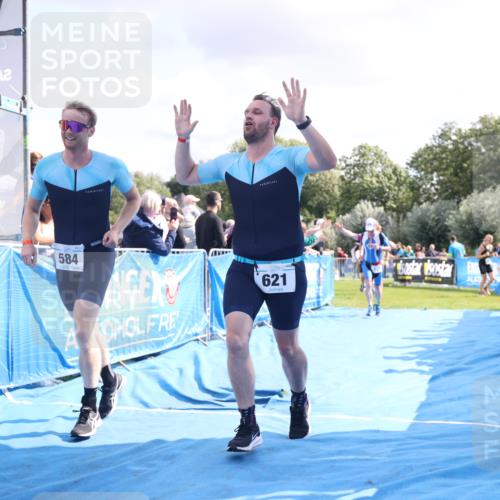 25.08.2024 - Elbe Triathlon Hamburg H.Heesch http://msf.ph/oto/6886104 25.08.2024 11:25:56 Ziel 175, 281, 409, 584, 596, 621, 694 meine-sportfotos.de