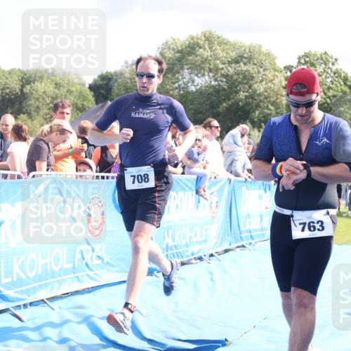 25.08.2024 - Elbe Triathlon Hamburg H.Heesch http://msf.ph/oto/6886108 25.08.2024 11:33:11 Ziel 708, 729, 737, 763 meine-sportfotos.de