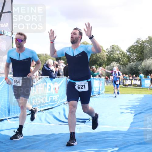 25.08.2024 - Elbe Triathlon Hamburg H.Heesch http://msf.ph/oto/6886109 25.08.2024 11:25:57 Ziel 175, 281, 409, 584, 596, 621, 694 meine-sportfotos.de