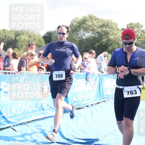 25.08.2024 - Elbe Triathlon Hamburg H.Heesch http://msf.ph/oto/6886110 25.08.2024 11:33:11 Ziel 708, 729, 737, 763 meine-sportfotos.de