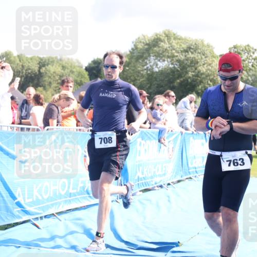 25.08.2024 - Elbe Triathlon Hamburg H.Heesch http://msf.ph/oto/6886112 25.08.2024 11:33:11 Ziel 708, 729, 737, 763 meine-sportfotos.de