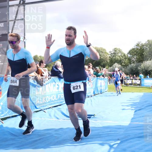 25.08.2024 - Elbe Triathlon Hamburg H.Heesch http://msf.ph/oto/6886115 25.08.2024 11:25:57 Ziel 175, 281, 409, 584, 596, 621, 694 meine-sportfotos.de