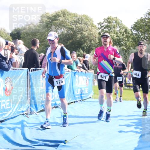 25.08.2024 - Elbe Triathlon Hamburg H.Heesch http://msf.ph/oto/6886130 25.08.2024 11:25:59 Ziel 175, 281, 409, 584, 596, 621, 694 meine-sportfotos.de