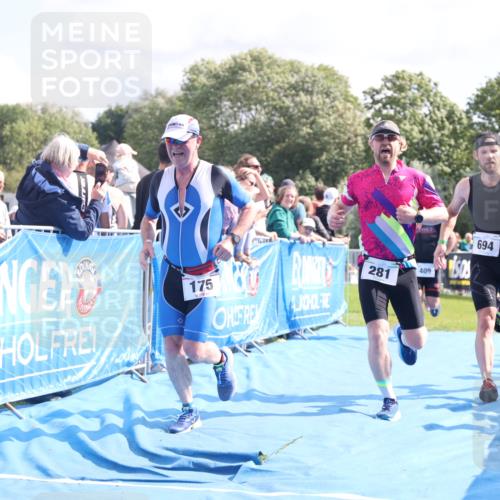 25.08.2024 - Elbe Triathlon Hamburg H.Heesch http://msf.ph/oto/6886138 25.08.2024 11:25:59 Ziel 175, 281, 409, 584, 596, 621, 694 meine-sportfotos.de