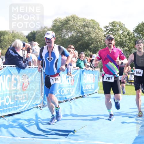 25.08.2024 - Elbe Triathlon Hamburg H.Heesch http://msf.ph/oto/6886140 25.08.2024 11:25:59 Ziel 175, 281, 409, 584, 596, 621, 694 meine-sportfotos.de