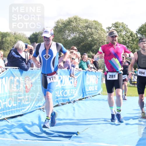 25.08.2024 - Elbe Triathlon Hamburg H.Heesch http://msf.ph/oto/6886144 25.08.2024 11:25:59 Ziel 175, 281, 409, 584, 596, 621, 694 meine-sportfotos.de
