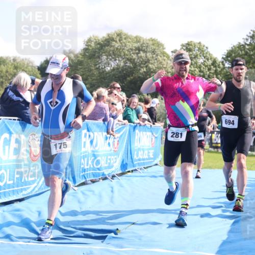 25.08.2024 - Elbe Triathlon Hamburg H.Heesch http://msf.ph/oto/6886148 25.08.2024 11:25:59 Ziel 175, 281, 409, 584, 596, 621, 694 meine-sportfotos.de