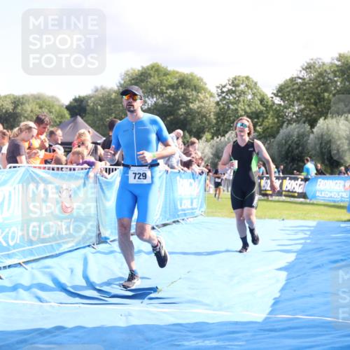 25.08.2024 - Elbe Triathlon Hamburg H.Heesch http://msf.ph/oto/6886149 25.08.2024 11:33:19 Ziel 141, 574, 708, 729, 763, 771, 783 meine-sportfotos.de