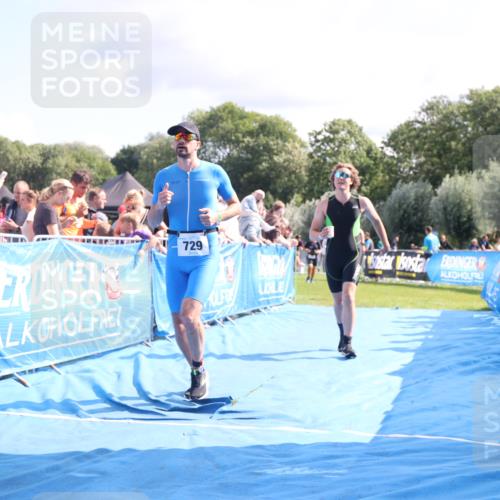 25.08.2024 - Elbe Triathlon Hamburg H.Heesch http://msf.ph/oto/6886153 25.08.2024 11:33:19 Ziel 141, 574, 708, 729, 763, 771, 783 meine-sportfotos.de