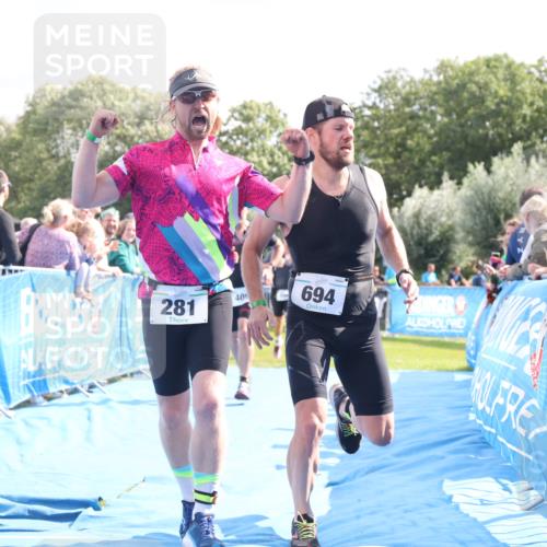 25.08.2024 - Elbe Triathlon Hamburg H.Heesch http://msf.ph/oto/6886154 25.08.2024 11:26:00 Ziel 175, 281, 409, 584, 596, 621, 694 meine-sportfotos.de