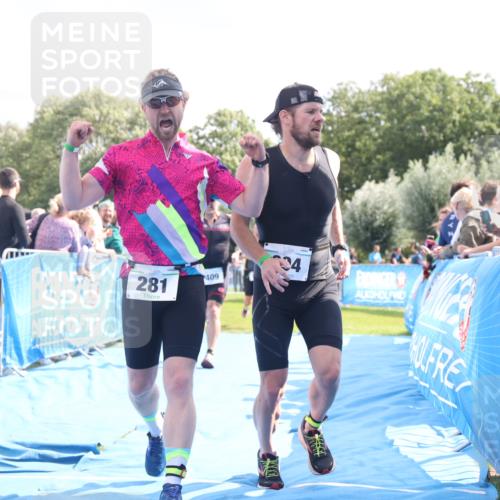 25.08.2024 - Elbe Triathlon Hamburg H.Heesch http://msf.ph/oto/6886158 25.08.2024 11:26:00 Ziel 175, 281, 409, 584, 596, 621, 694 meine-sportfotos.de