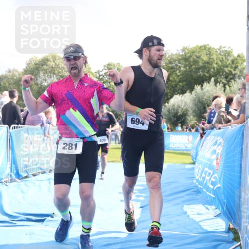25.08.2024 - Elbe Triathlon Hamburg H.Heesch http://msf.ph/oto/6886162 25.08.2024 11:26:00 Ziel 175, 281, 409, 584, 596, 621, 694 meine-sportfotos.de