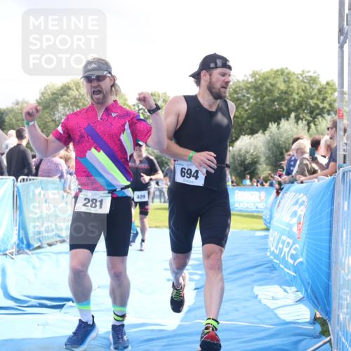 25.08.2024 - Elbe Triathlon Hamburg H.Heesch http://msf.ph/oto/6886163 25.08.2024 11:26:00 Ziel 175, 281, 409, 584, 596, 621, 694 meine-sportfotos.de