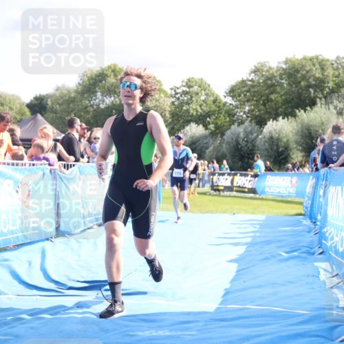 25.08.2024 - Elbe Triathlon Hamburg H.Heesch http://msf.ph/oto/6886165 25.08.2024 11:33:20 Ziel 141, 574, 729, 771, 783 meine-sportfotos.de
