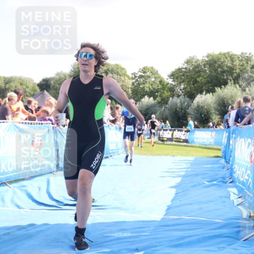 25.08.2024 - Elbe Triathlon Hamburg H.Heesch http://msf.ph/oto/6886181 25.08.2024 11:33:21 Ziel 141, 574, 729, 771, 783 meine-sportfotos.de