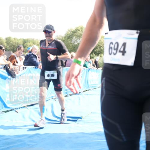 25.08.2024 - Elbe Triathlon Hamburg H.Heesch http://msf.ph/oto/6886186 25.08.2024 11:26:01 Ziel 175, 281, 409, 584, 596, 621, 694 meine-sportfotos.de