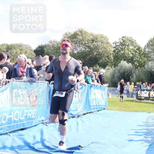 25.08.2024 - Elbe Triathlon Hamburg H.Heesch http://msf.ph/oto/6886200 25.08.2024 11:26:03 Ziel 175, 281, 409, 584, 596, 621, 694 meine-sportfotos.de