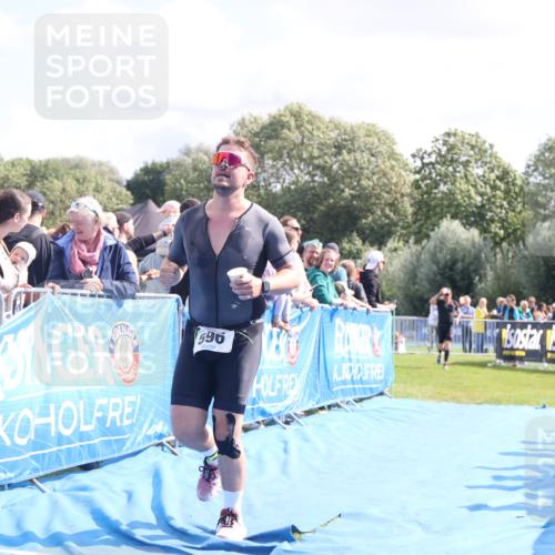 25.08.2024 - Elbe Triathlon Hamburg H.Heesch http://msf.ph/oto/6886202 25.08.2024 11:26:04 Ziel 175, 281, 409, 596, 694 meine-sportfotos.de