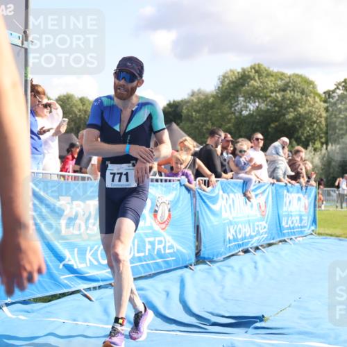 25.08.2024 - Elbe Triathlon Hamburg H.Heesch http://msf.ph/oto/6886203 25.08.2024 11:33:23 Ziel 141, 574, 729, 771, 783 meine-sportfotos.de