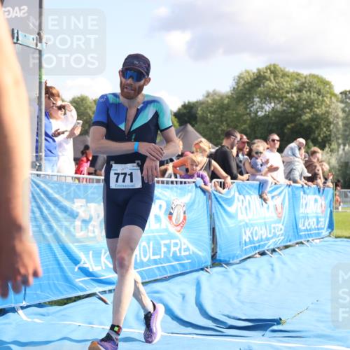 25.08.2024 - Elbe Triathlon Hamburg H.Heesch http://msf.ph/oto/6886205 25.08.2024 11:33:23 Ziel 141, 574, 729, 771, 783 meine-sportfotos.de