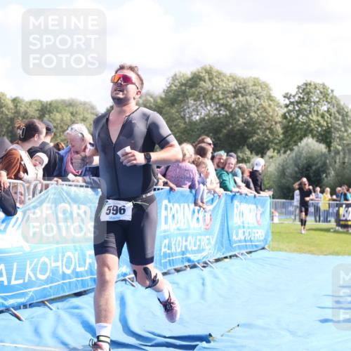 25.08.2024 - Elbe Triathlon Hamburg H.Heesch http://msf.ph/oto/6886213 25.08.2024 11:26:04 Ziel 175, 281, 409, 596, 694 meine-sportfotos.de