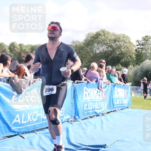 25.08.2024 - Elbe Triathlon Hamburg H.Heesch http://msf.ph/oto/6886221 25.08.2024 11:26:04 Ziel 175, 281, 409, 596, 694 meine-sportfotos.de