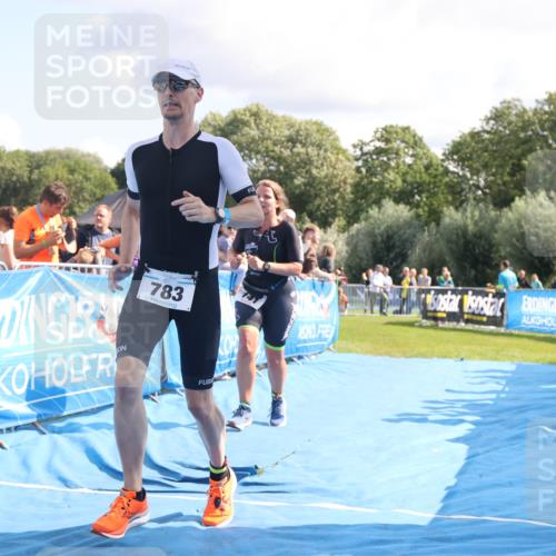 25.08.2024 - Elbe Triathlon Hamburg H.Heesch http://msf.ph/oto/6886226 25.08.2024 11:33:25 Ziel 141, 574, 729, 771, 783 meine-sportfotos.de